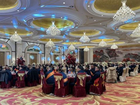 雄鹰展翅震寰宇 威龙腾飞冲云霄|欧博abg官方网站召开2023年度总结表彰大会暨2024年迎新春晚会